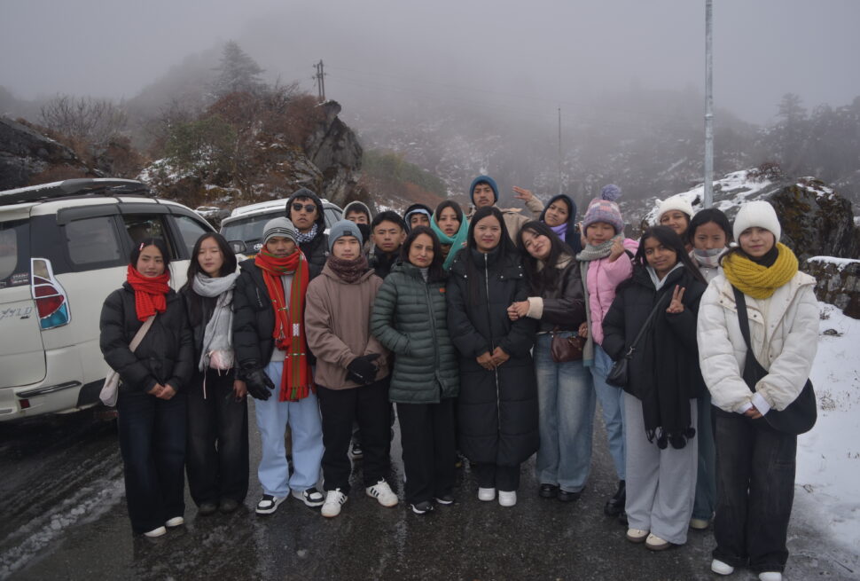 "Smiling students and teachers of PM Shri SSS Dentam pose together with Indrakeel Tours guides on their successful 2-day Zuluk and Gnathang Valley school tour in Sikkim."